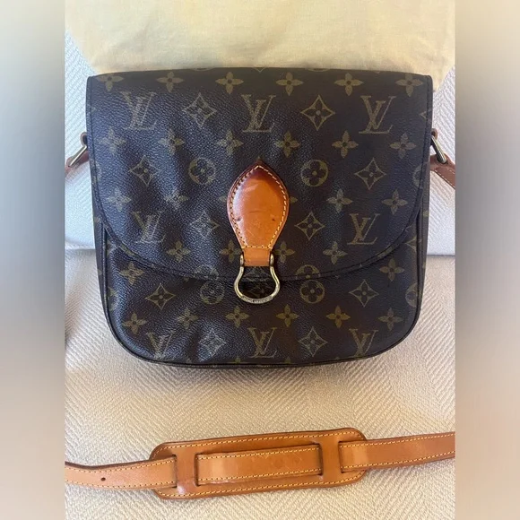 LOUIS VUITTON St. Cloud Crossbody/Shoulder Bag - Picture 3 of 17